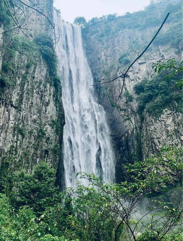 消失60年之久浙江最美瀑布回来了中华第一高瀑天台山大瀑布