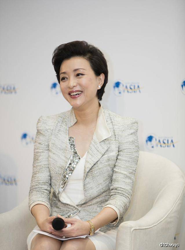有气质的中年女人的照片 d2d4784e96704bcebbce0e1d67a29415.jpeg