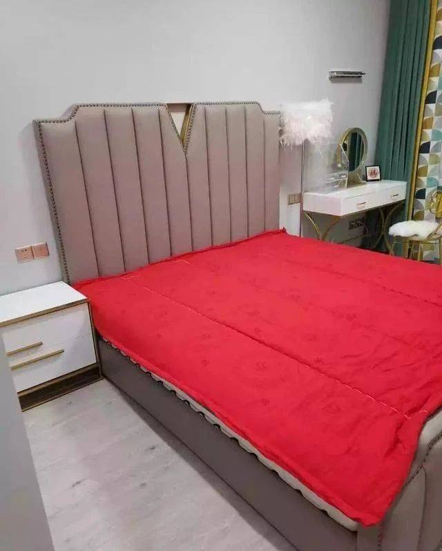 如何装被单 0249dbaaaf1143cba951c1f27992c4fc.jpeg