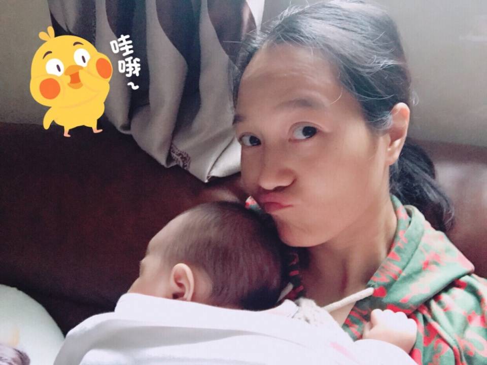 医生|医生告诫：孩子不到1岁，这2种辅食可别碰1岁女童肾上长结石