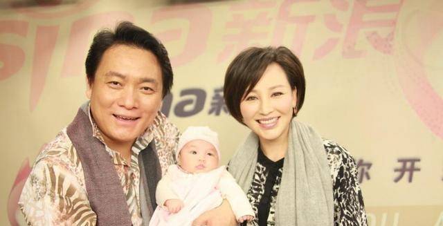 岳丽娜不嫌弃郭靖宇家贫裸婚住6平米出租屋婚后连生三胎