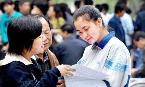 2020高考生1071万，150分就能上大学，为什么还会抱怨上大学难？