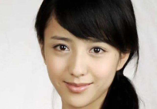 原创用智商换美貌?曾被说"木头美人"的佟丽娅,舞也跳不好了?