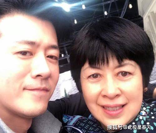 李小婉心心念的小情人,和她背后的磨人