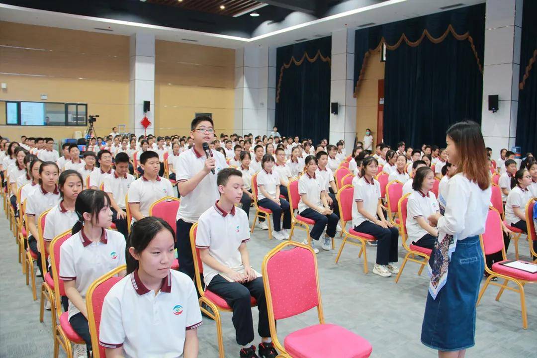 《最强大脑》中国队长李威和小明班长创始人姚若彬西咸新区黄冈泾河