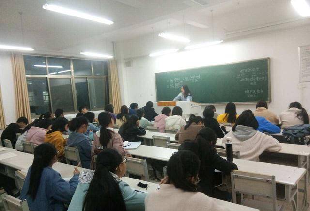学姐忠告:女生尽量不要选的4个大学专业,不仅就业难,工资又低 学姐忠告:女生尽量不要选的4个大学专业,不仅就业难,工资又低