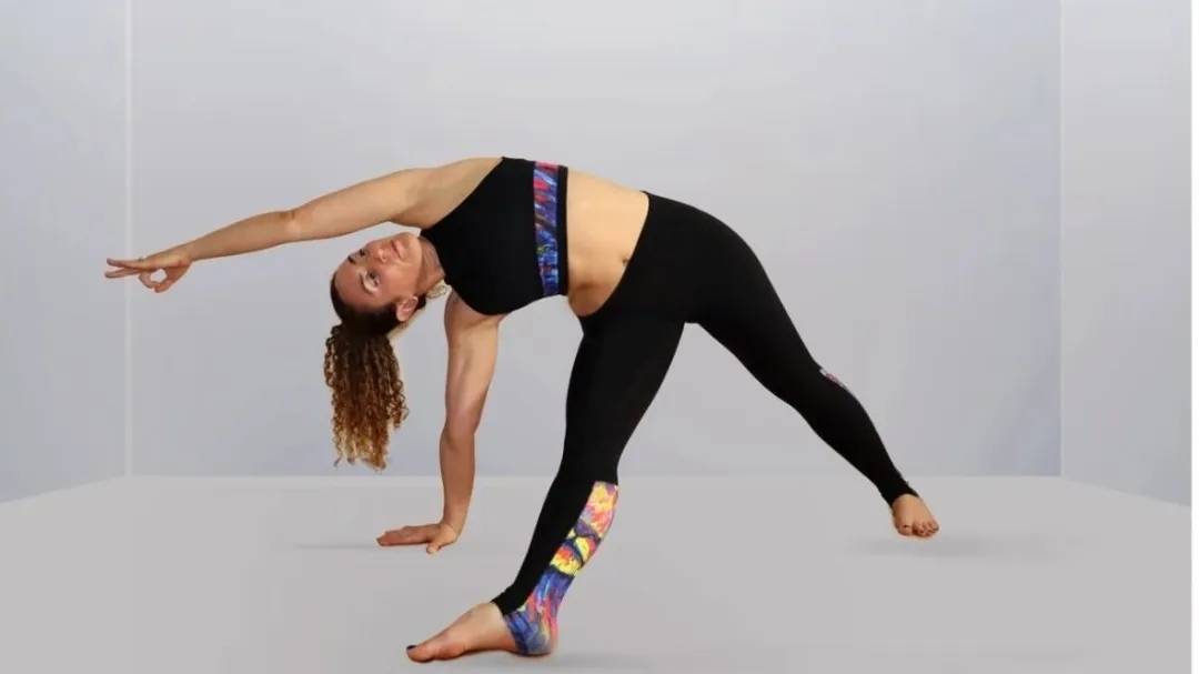 能量提升瑜伽介绍 793f9e215da14be48c576504cfd778c1.jpeg