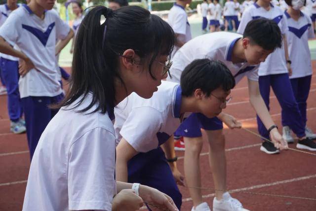 金榜题名|金榜题名季 | 轻松一夏，自信“应战”第四中学凤凰花开时