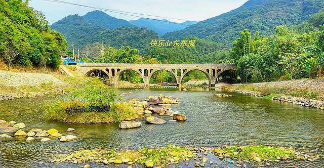 梅州市梅江区西阳镇筀竹村,山清水秀,野花飘香,不愧为休闲养心的好