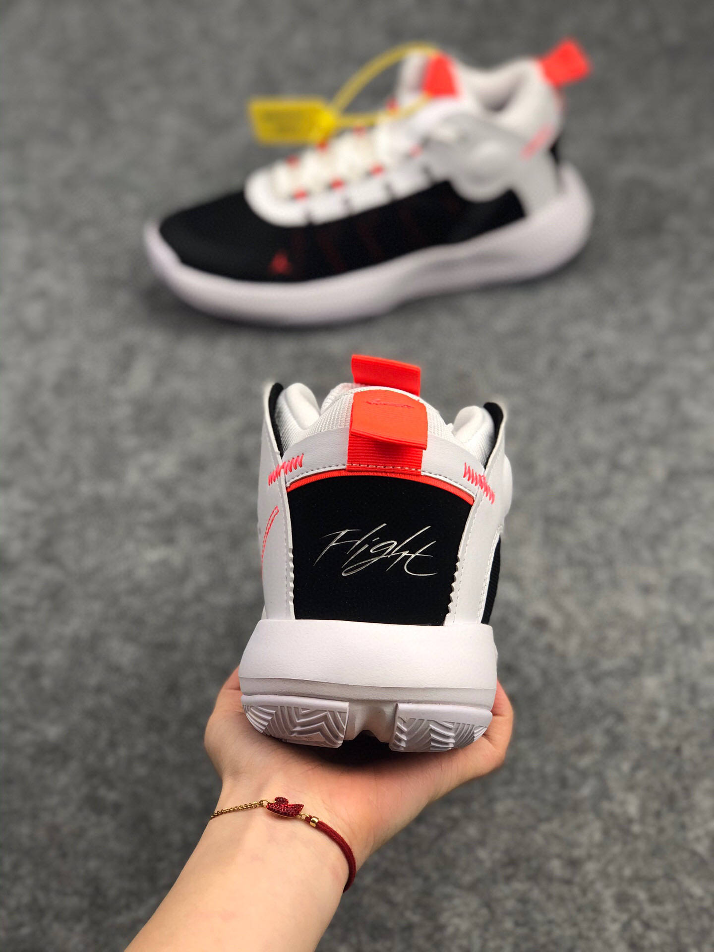 乔丹aj34黑白红 air jordan jumpman 2020 pf 低帮缓震运动篮球鞋