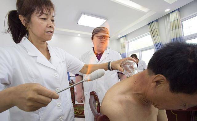 拔罐为啥不黑 fb6d7f6101db42df85783b189e5f0608.jpeg