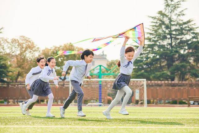 影响|让孩子长高4~8公分不是难题孩子身高增长的慢？用这4个方法
