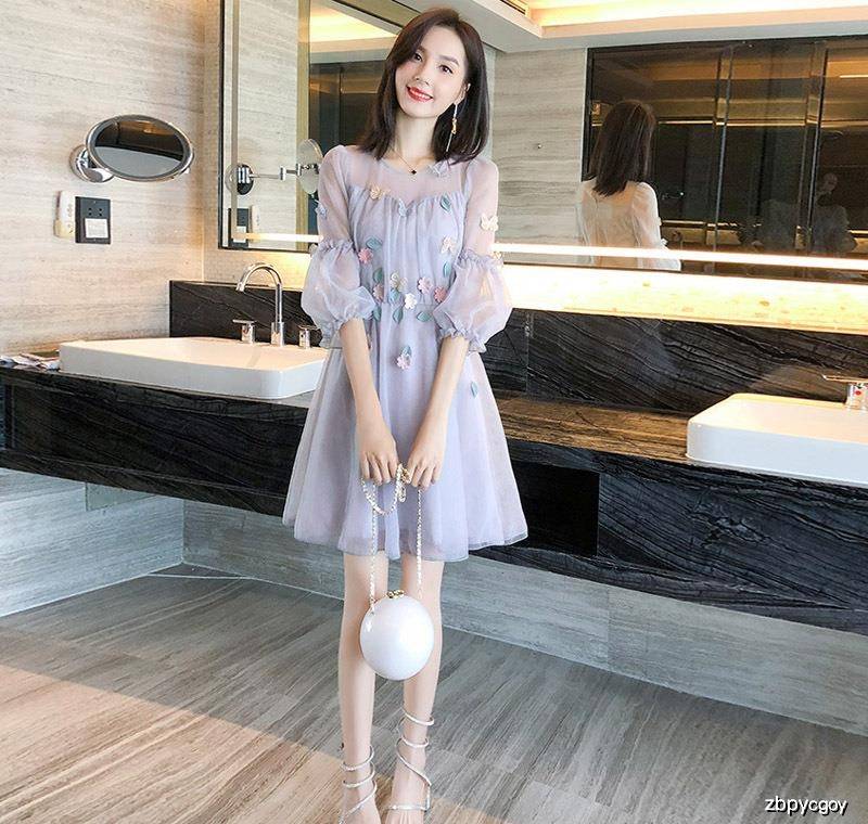 怎么样穿裙子拍出淑女的感觉 7e5b65a3524b4d55b15e5acd41919b79.jpeg