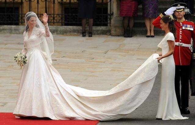 零度摄影:全世界上最贵的10件婚纱,有没有你喜欢的