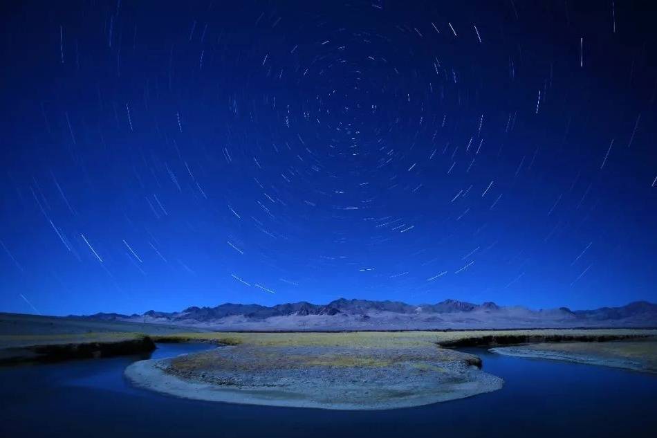 西藏阿里『暗夜公园』在最接近宇宙的地方 观赏大美暗夜星空