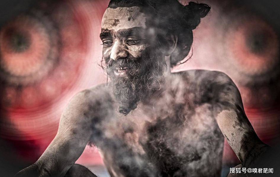 梦境迷雾，解密梦见死人头七后自己下水游泳而亡的深层含义