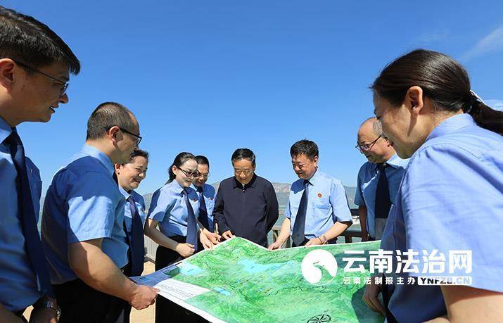 昆明市委常委,市委政法委书记李建阳在昆明市"生态环境检察公益诉讼