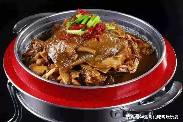 下面就教大家怎么制作: 霸王别姬 图片 霸王别姬 首先 食材:小草鸡