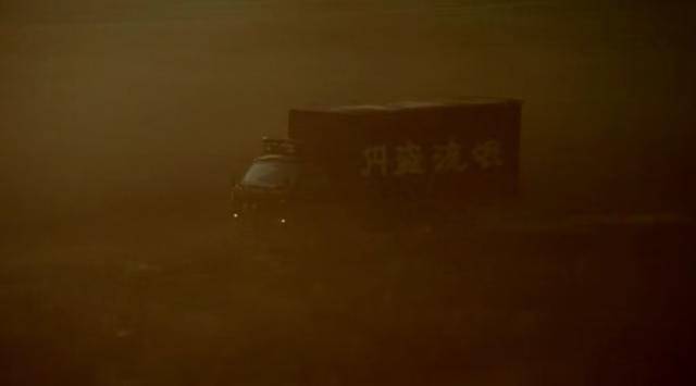 岩井俊二“非主流”犯罪剧情片《燕尾蝶》：迷乱世界中的自我构建