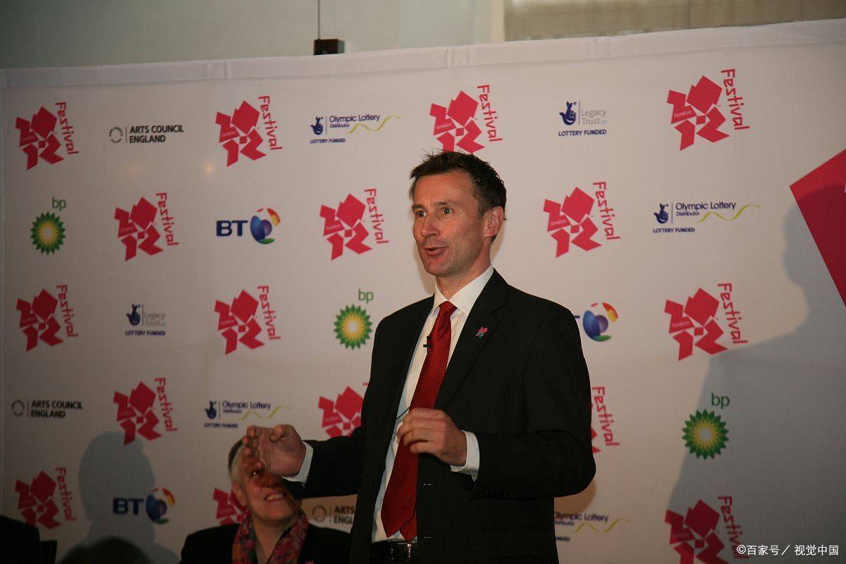 最新时事评论文章范文 aa49bfa1907f4213817ef54f334fb207.jpeg