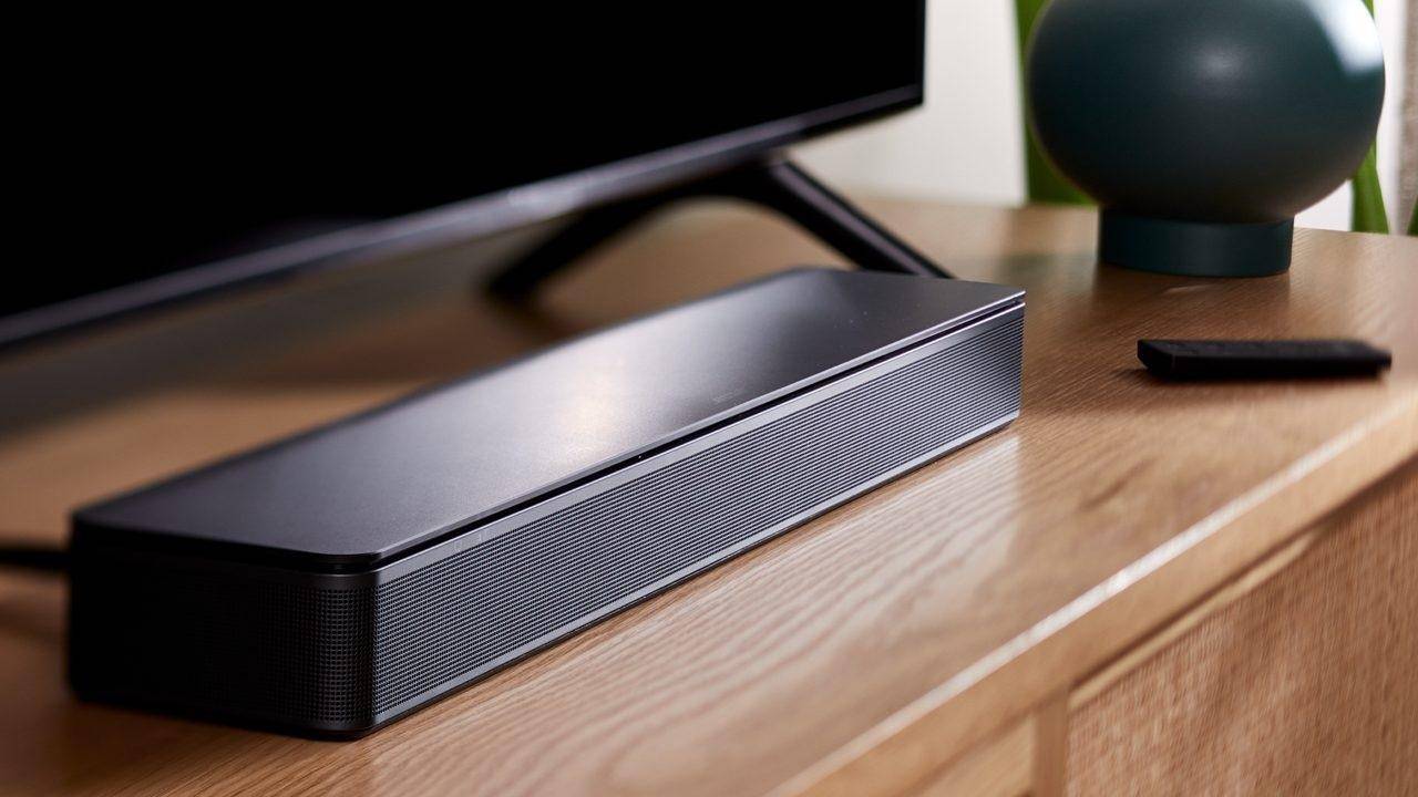bose 最近就推出了一款针对电视的回音壁soundbar 音响