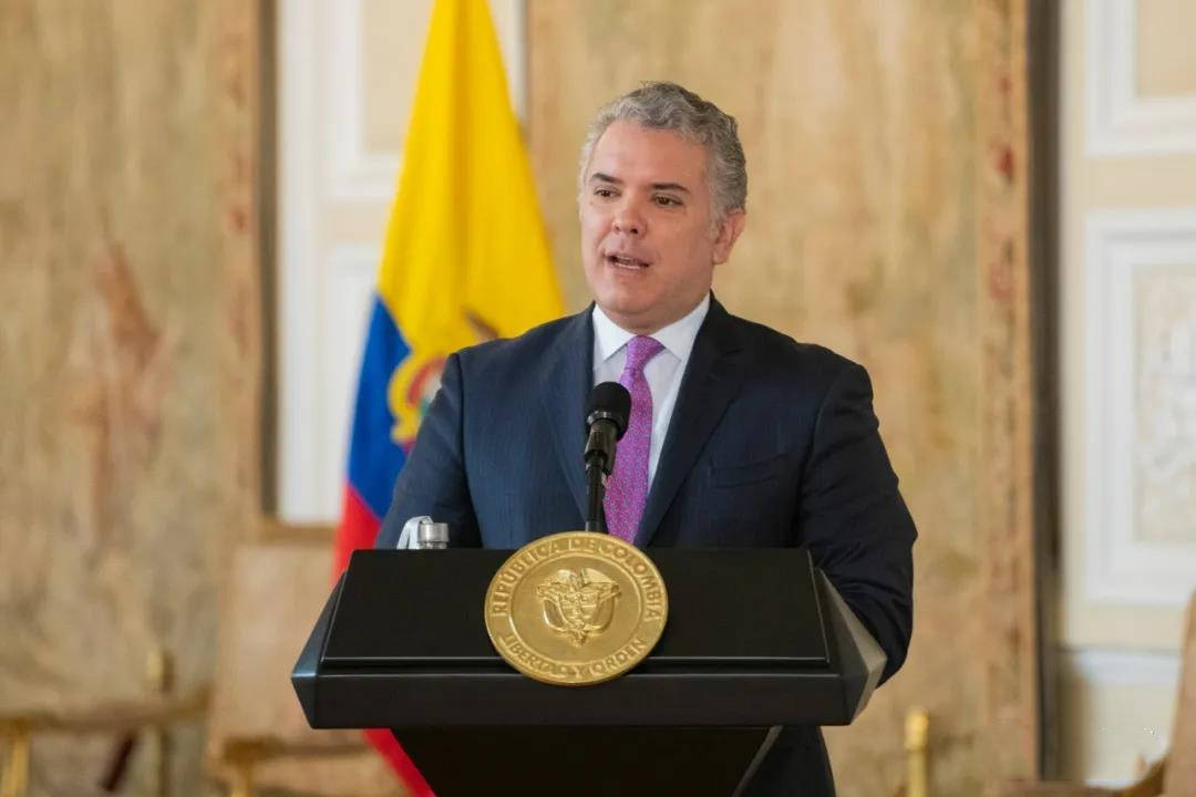 哥伦比亚总统见证波哥大西部有轨电车项目开工