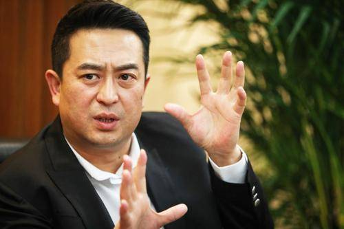 原创陈建斌演雷剧被指晚节不保,中年男演员的难言之隐谁懂得?