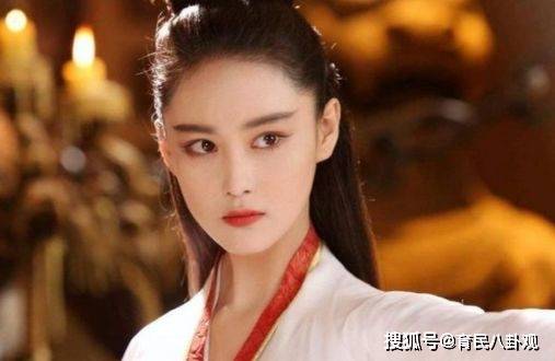 《新边城浪子》中,张馨予饰演了"武林第一美女"马芳玲,也是美艳动人