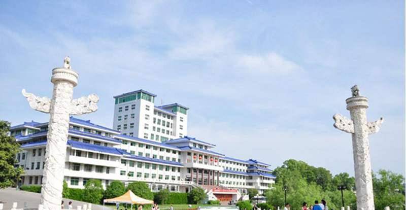 分数只够二本，不妨报考湖北这2所大学，综合实力较强，专业出色！