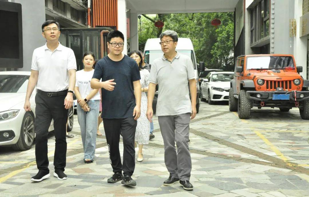 拱墅区人大常委会党组书记吴才敏一行视察元谷和睦园