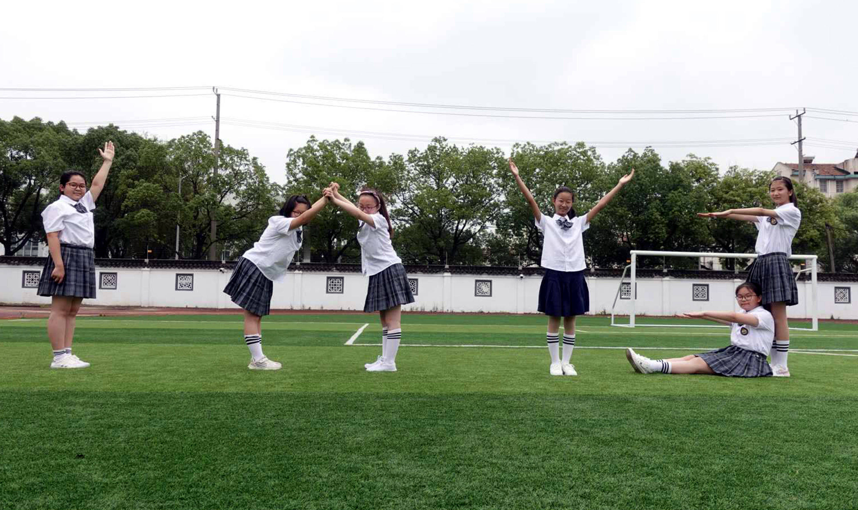苏州市平江实验学校分校小学生毕业照"萌萌哒"