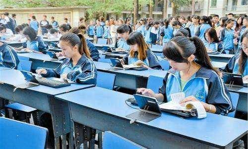高中很|若没有及时跨过，学霸也会变学渣高中很容易面临这三道坎