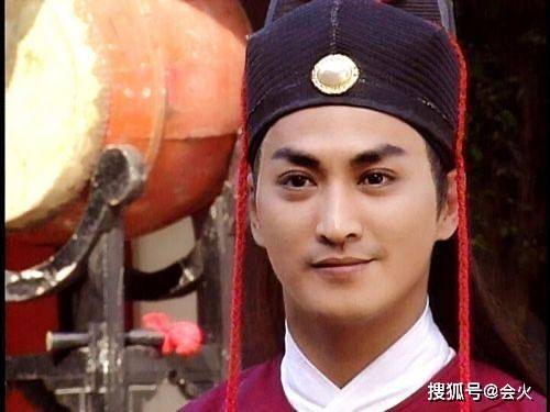 最帅“展昭”何家劲61岁仍未婚,卖海苔身家过亿