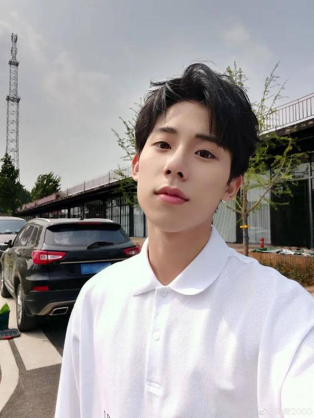 妹妹|原创今年有哪些明星参加高考？从张子枫到赵今麦，考生们真不孤单