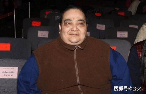 黎婉华|原创赌王长房女儿何超雄撞脸洪金宝，年轻时貌美如花，如今肥胖像壮汉