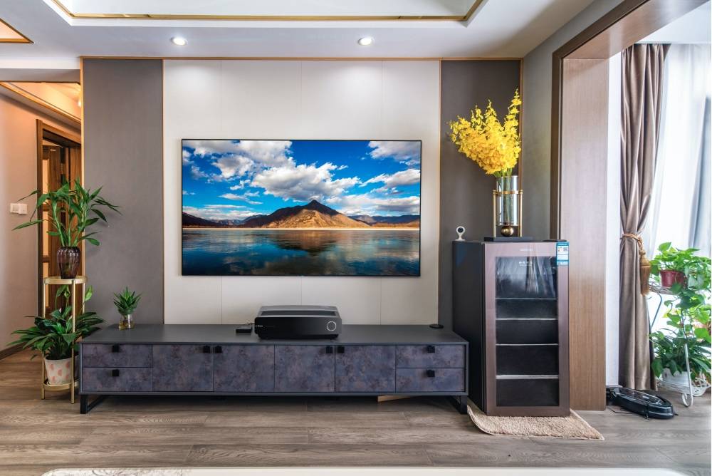 卫健委关心的青少儿近视预防问题，海信激光电视已经提前破解！-家电圈官网