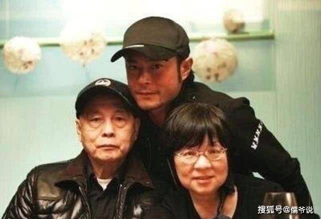 港媒称古天乐摆八公鸡阵转运，更听信风水师，