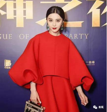 原创好歹也是娱乐圈第一代人造顶级美女,怎么也因为乱填充翻车了? 原创好歹也是娱乐圈第一代人造顶级美女,怎么也因为乱填充翻车了?