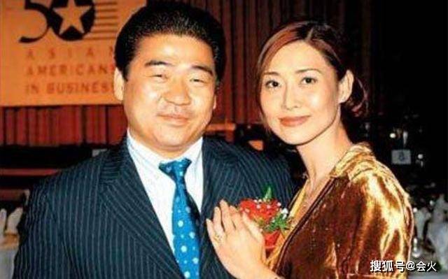 视频|原创赌王去世四太得利？董璇与小鲜肉恋爱？百亿阔太叶玉卿老公破产？