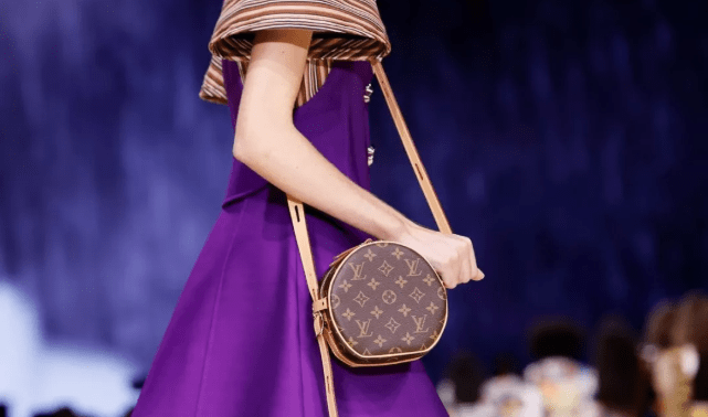 包包|这4个奢侈品牌包包，大家最近都抢着入手！