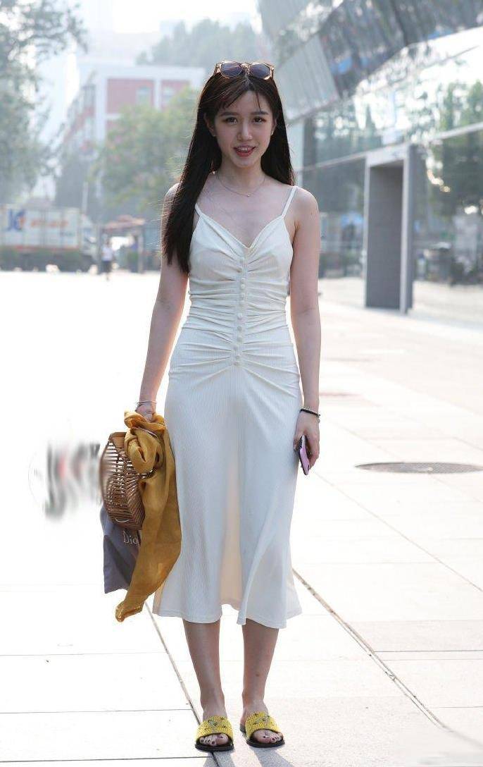 少女|街拍:性感装扮少女18岁,清新自然的美