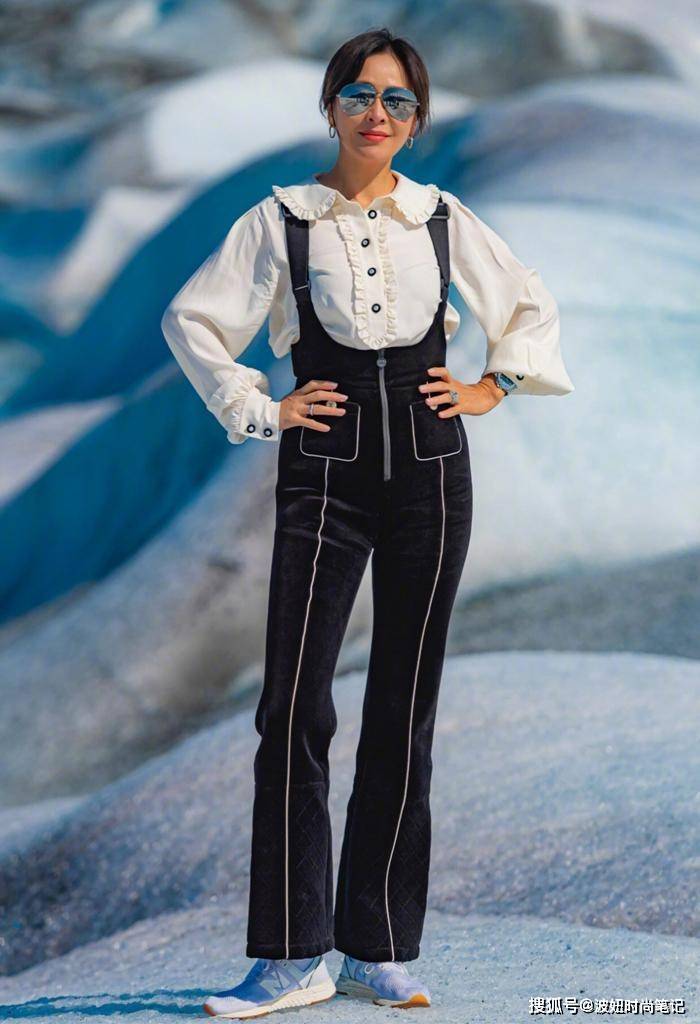 鞋底|有种炫富叫刘嘉玲的鞋，鞋底印多几个字身价就翻倍，一般人买不起