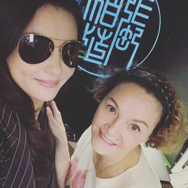 Marcus|张柏芝三胎没白疼，帮亲妈带货相当乖巧，无意中露出小肉脸