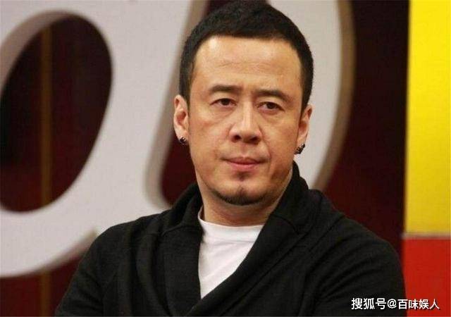 杨坤:落魄时吃软饭,为何48岁仍单身?