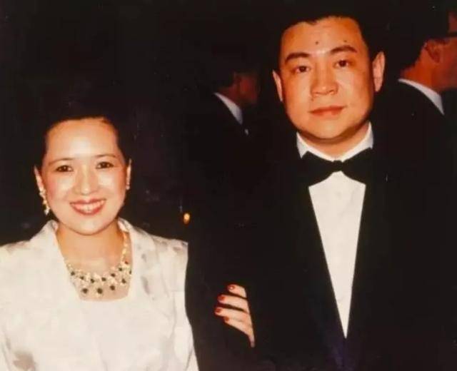 吴奇隆|原创蔡少芬表白张晋，称曾经的拍拖都不是真爱，刘銮雄、吴奇隆齐躺枪