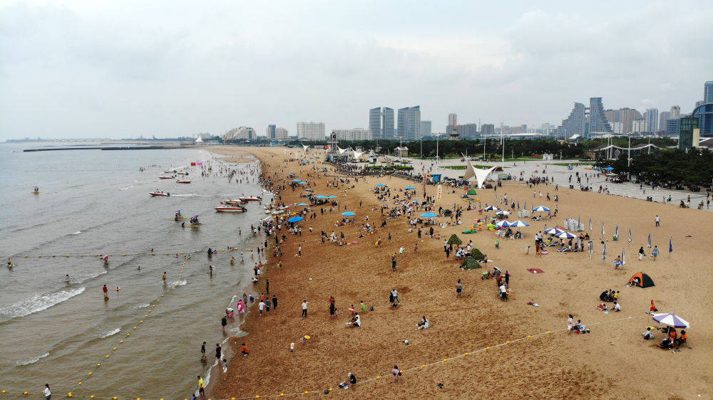 山东日照:海滨旅游热