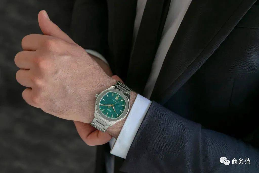 绿色|夏天，男人手上得戴点绿