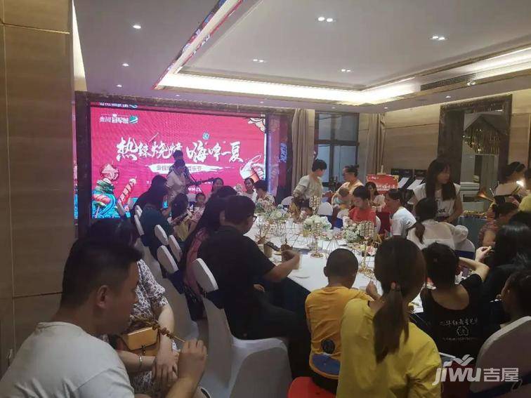 湘潭|夏天就要这么燃！湘潭奥园冠 军城：烧烤+啤酒+音乐节