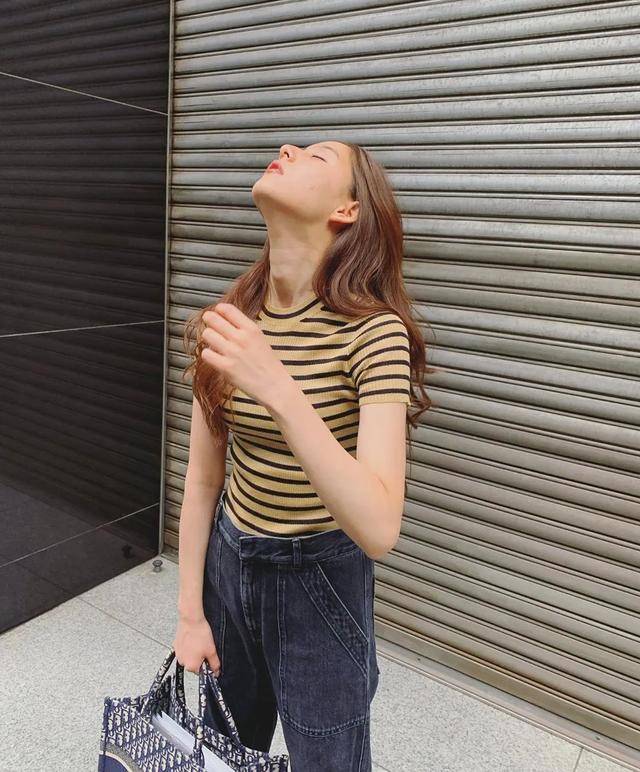 "日本第一美女"新木优子晒照,基础款搭配简单时髦,气质太好了