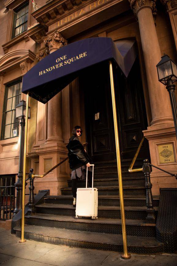 Echolac|这个旅行箱，竟然把李佳琦在直播间玩的“团团转”！